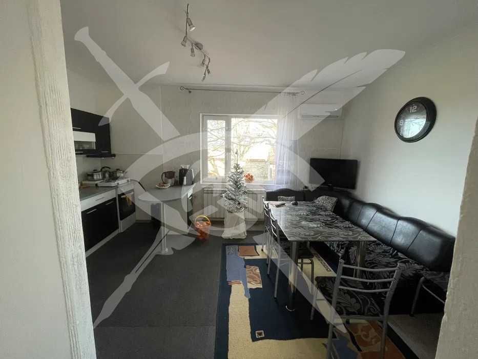 Къща в с. Подвис