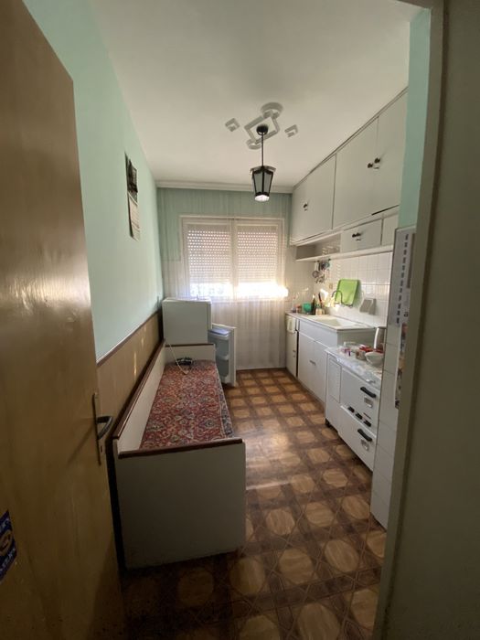 Продава се Тристаен апартамент в Карнобат - 82 кв.м за 800 €/кв.м - Снимка #2