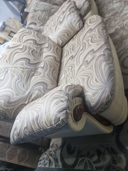 Продам Диван двойка