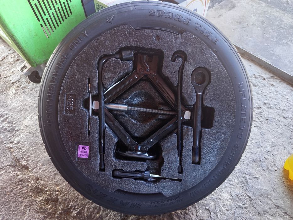 15" Hyundai I30 Kia Ceed  Резервна гума за Киа и Хюндай  Крик и ключ