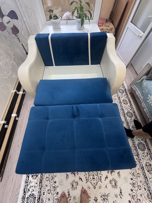 Продам раскладной диван (диван-кровать)