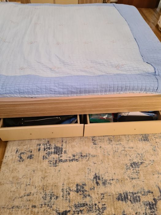 Спальный гарнитур