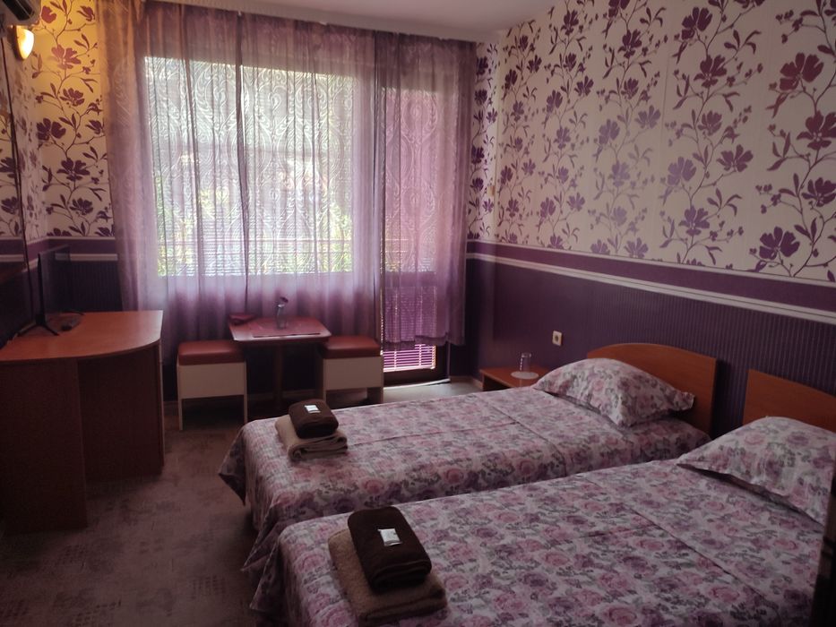 Самостоятелни стаи 25€, свободно паркиране