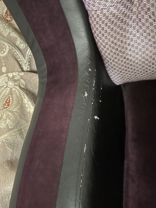 Продам диван с креслой