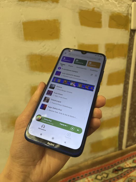 Продам редми note 8