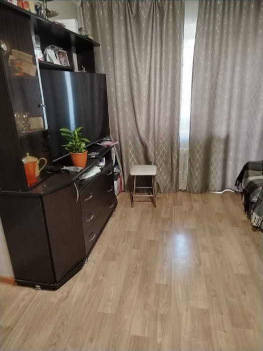 Продам 2 ком квартиру район 1 отдел полиции на 3 этаже