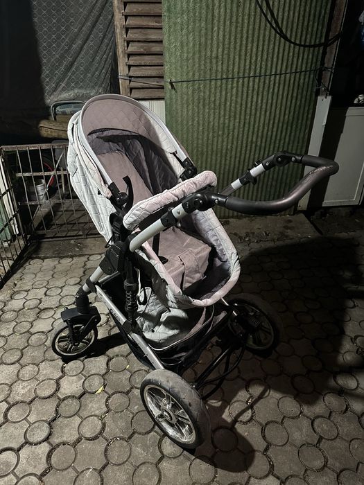 Srochniy kolyaska sotiladi ideal