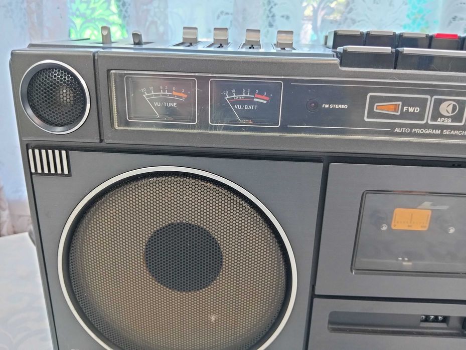 Кассетная магнитола SHARP GF-202SB