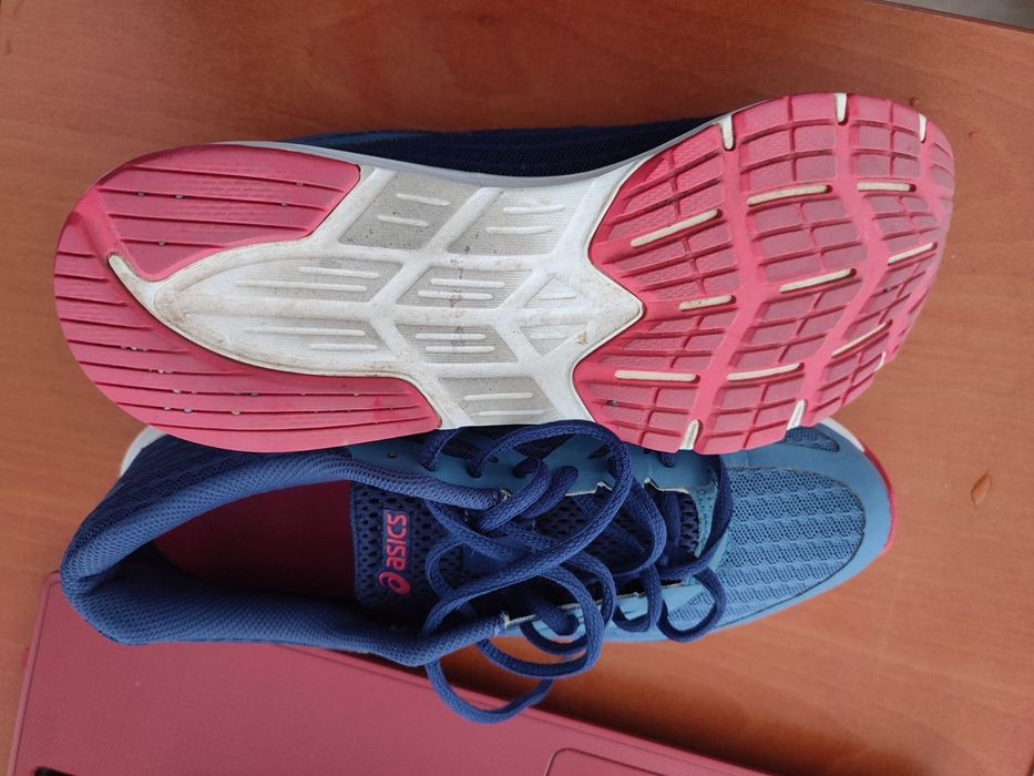 Дамски маратонки ASICS