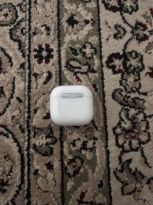 Кейс airpods 4  оригинал