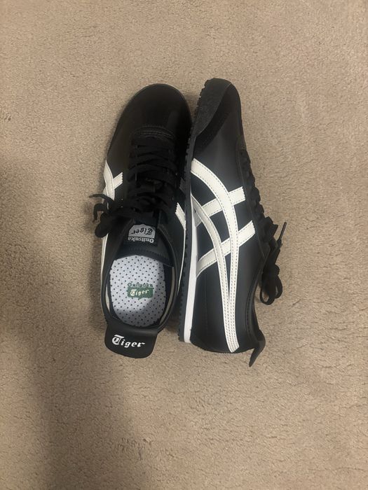 Onitsuka tiger size 42