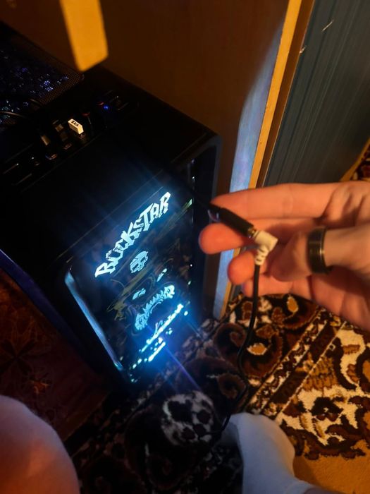 Продам наушники Razer BLACKSHARK V2 X