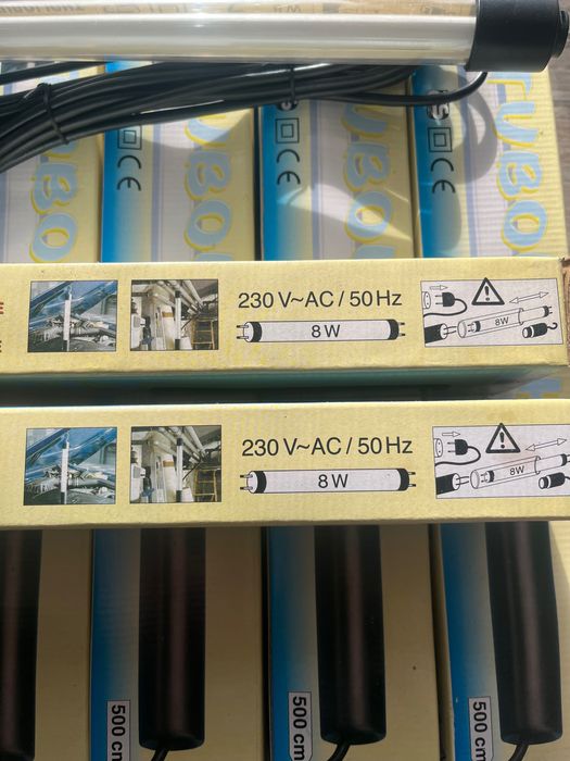 Универсални ланпа със 5м кабел w8