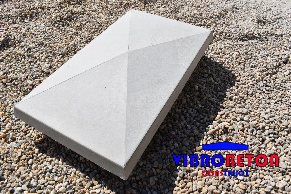 Capace de gard din beton cu picurator