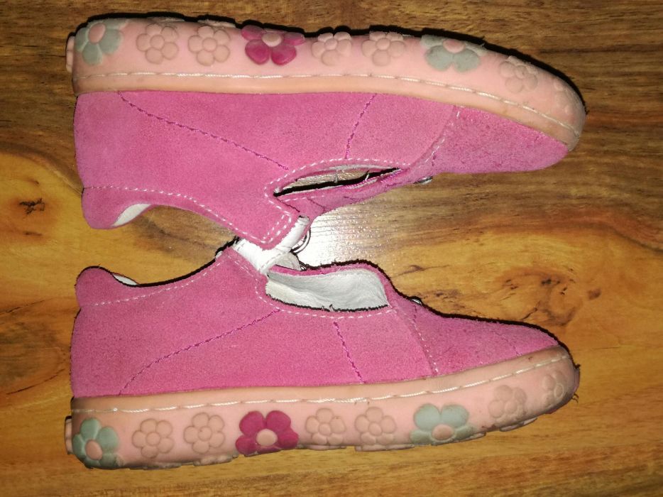 Детски обувки 24