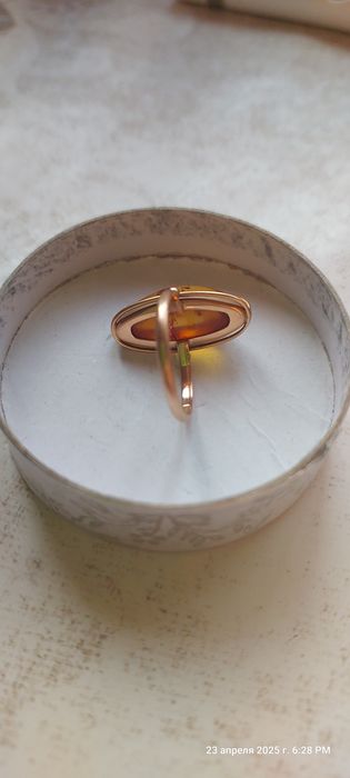 Продаётся кольцо с янтарем