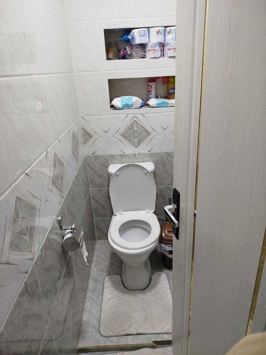 СРОЧНО !! Продаётся квартира в Яшнабаде 2/5/9 ( 68 кв/м ) Дворец