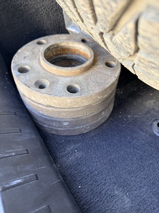 Фланци за бмв + болтове