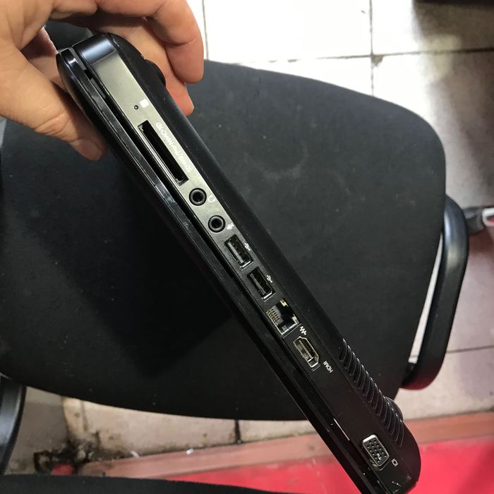 HP Qompaq 15,6’’с повреден екран