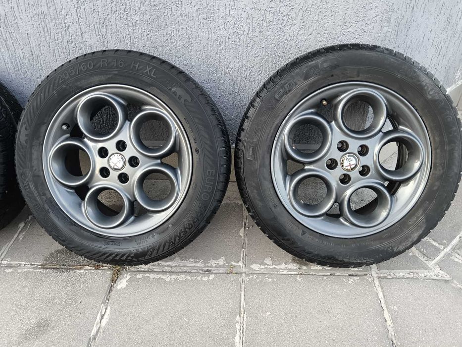 16 цола Alfa Romeo оригинални + нова резервна гума