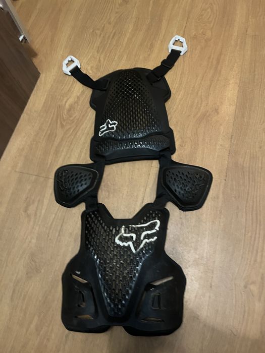 Ризница с наколенки fox r3
