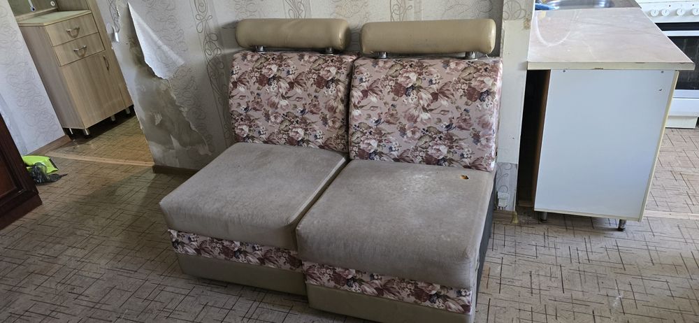 Отдам  мебель безоплатно