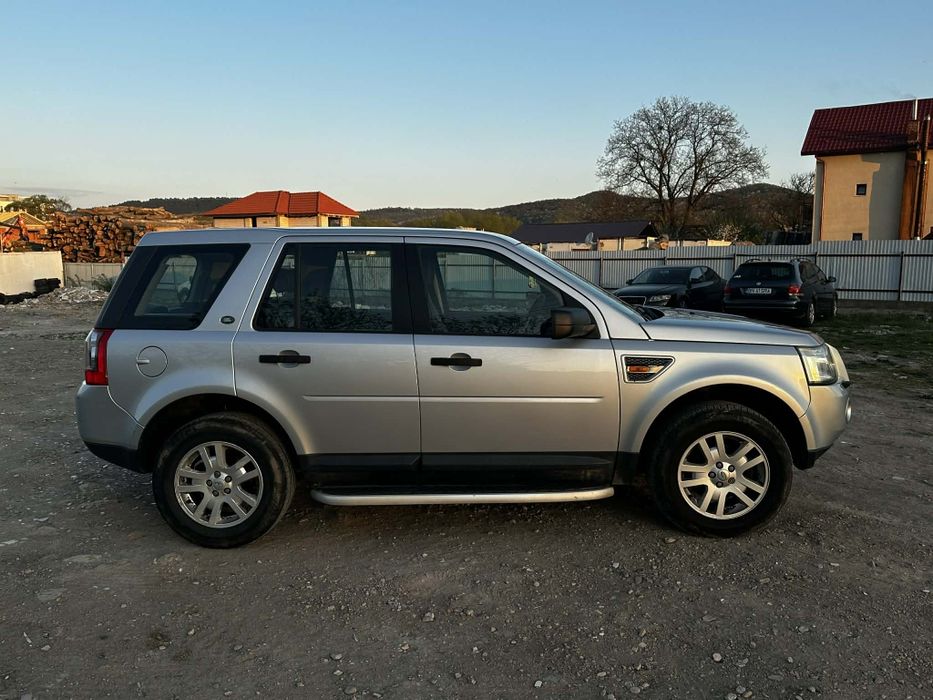 Land rover, recent adus din Uk
