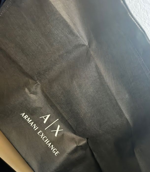 Нова чанта Armani Exchange