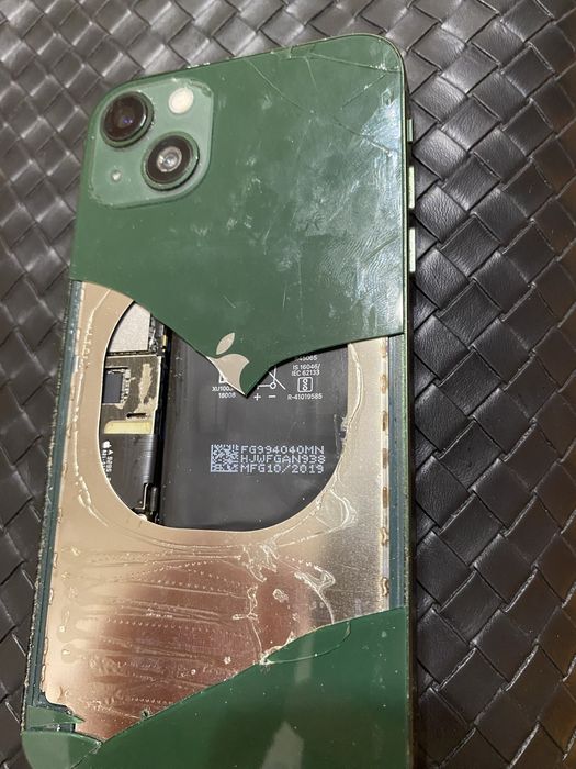 Iphone XR в корпусе 13