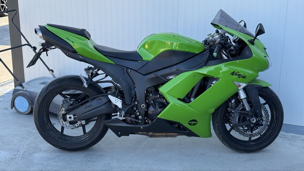 Kawasaki Ninja Zx6r - 125cp / 2008 - 28.000 km