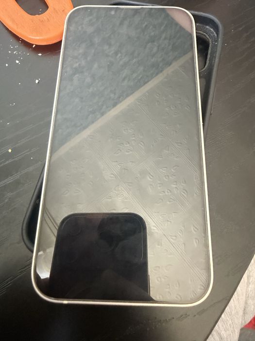 Продам срочно айфон 13