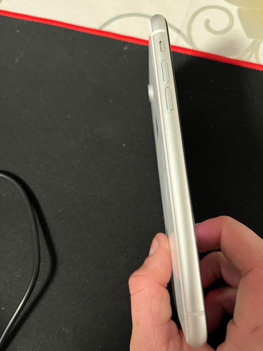 Vând iPhone XR stare foarte bună