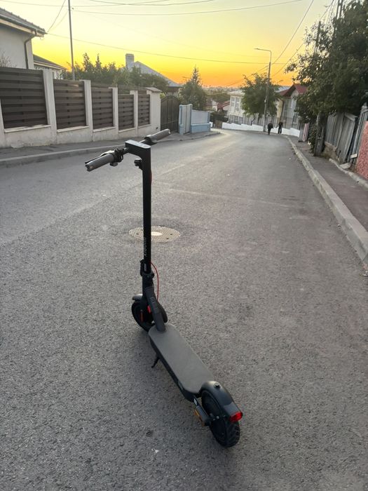 Vand Xiaomi Electric Scooter 4 pro 2nd negociabil