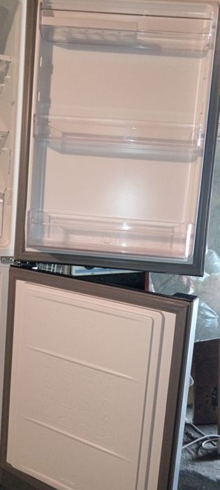 Продам холодильник Indesit