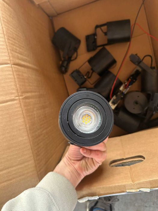 Set 2 Șine cu 10 Spot-uri Luminoase, doză și becuri incluse