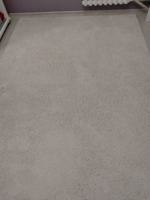 Продам ковер белый