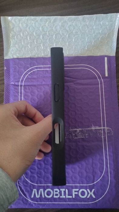 husa iPhone 16 pro noua!