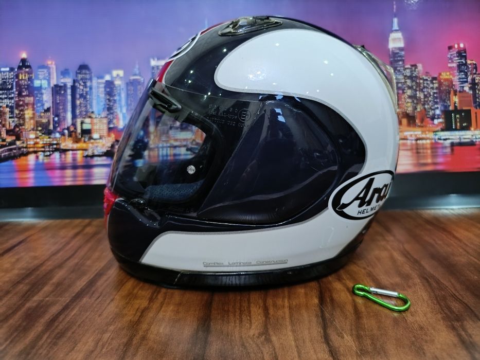 Мото шлем от Японского бренда ARAI Quantum