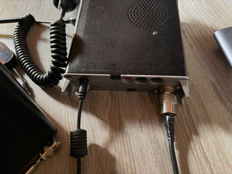 Statie CB HF Vhf Uhf Yaesu Ft 817ND