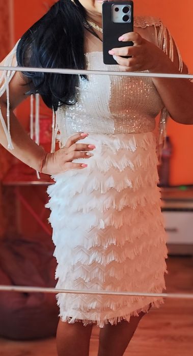 Официална рокля с ресни