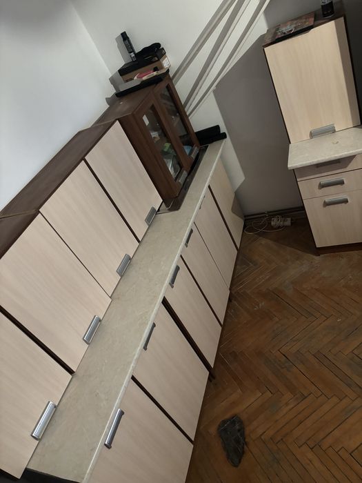 Mobila de bucatarie noua