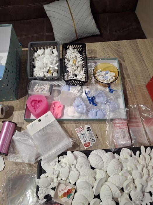 Разпродавам гипсови материали и отливки