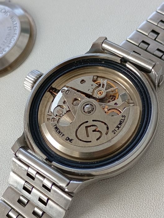 Vostok Amfibia Desert shield series 1