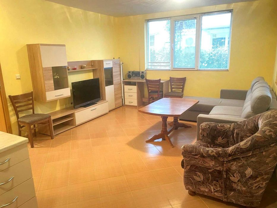 Дава се под наем Двустаен апартамент в Несебър - 60 кв.м за 280.5 € - Снимка #1