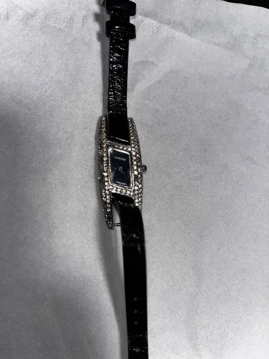 Дамски часовник в стил Cartier – кварцов