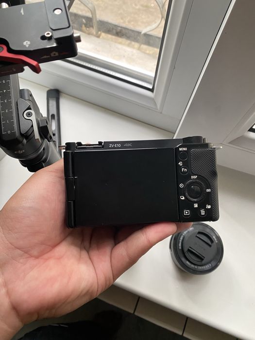 Камера SONY ZV E10