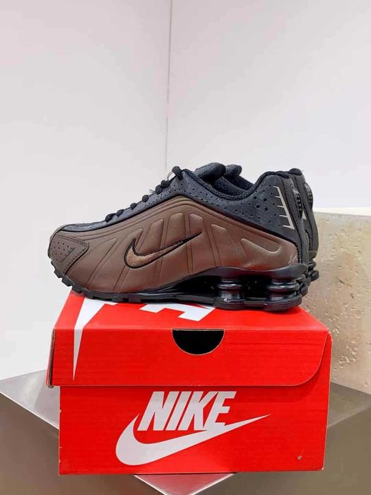 Оригинални мъжки маратонки Nike Air Shox R4