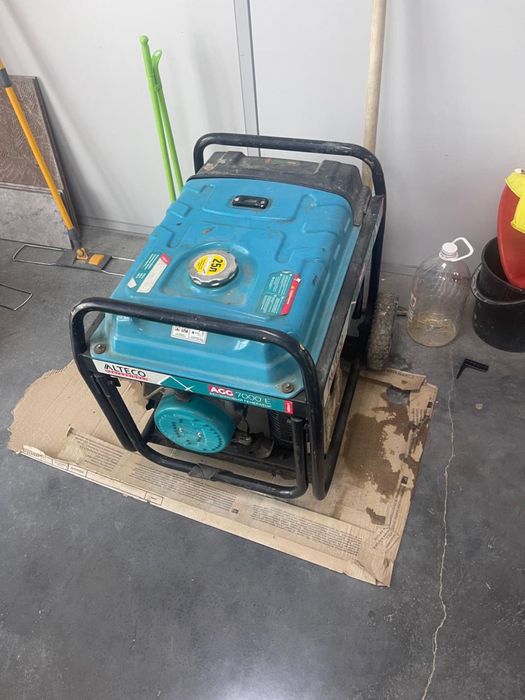 Продам бензиновый генератор ALTECO AGG 7000 E