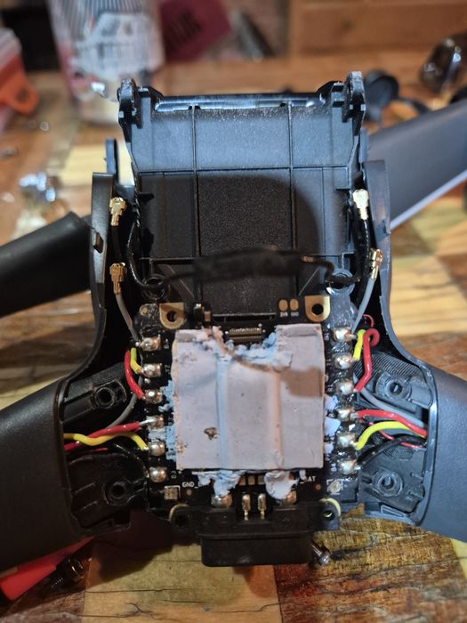 Ремонт доронов квадрокоптеров