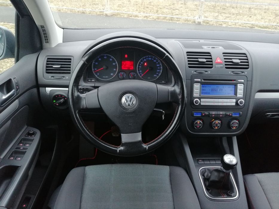 Golf 5 GOAL 1.6 MPI 102 cp benzina 2007